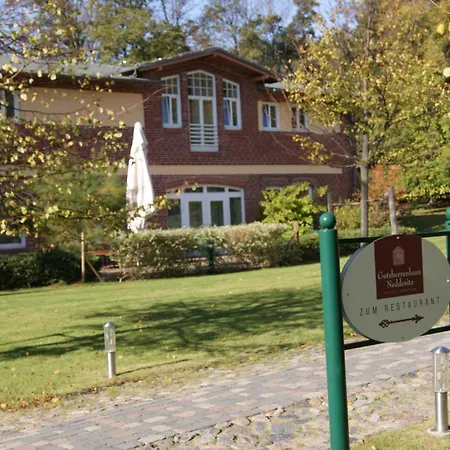 Rondell An Der Jasmund-therme * Neddesitz