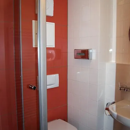Rondell An Der Jasmund-therme Apartment Neddesitz
